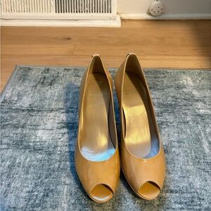 Stuart Weitzman Beige Patent Peep Toe Heels
